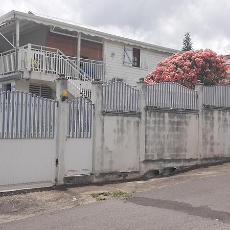 Le P'Tit Nid Cocodydy Apartment Baillif Exterior foto