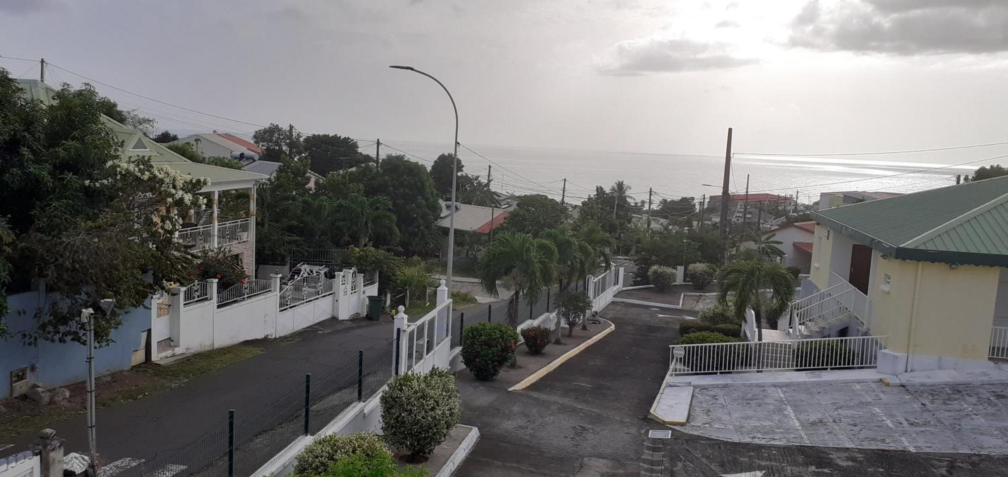 Le P'Tit Nid Cocodydy Apartment Baillif Exterior foto